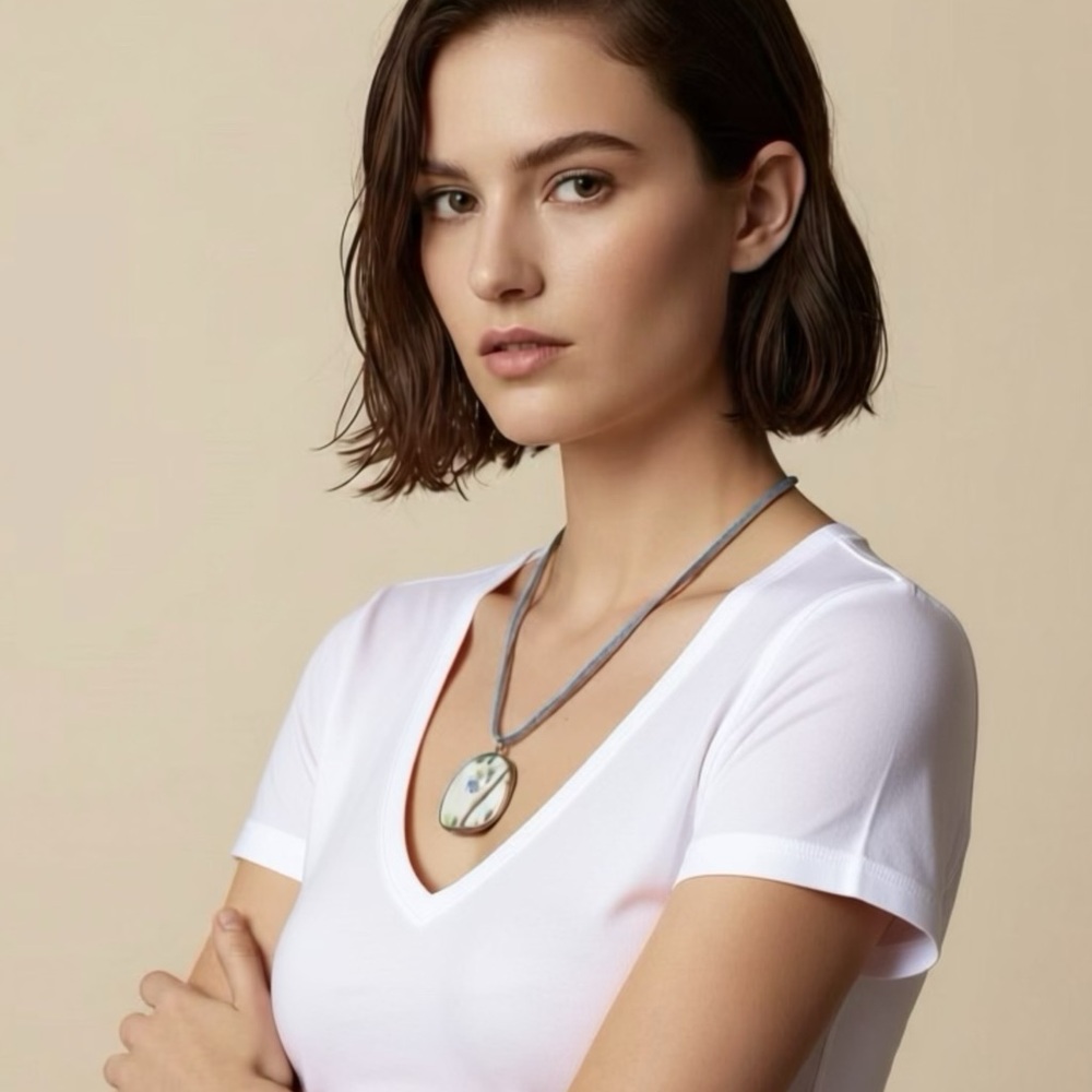 Elegant Blue Broken China Pendant Necklace